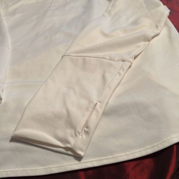 ZELLA workout top XXL. Lightly worn. Eggshell white. - Picture 4 of 9